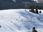 Сергей Караульный. Фото с подъемника на Панораму вниз на трассу базы Каракол Сергей Караульный. Фото с подъемника на Панораму вниз на трассу базы Каракол